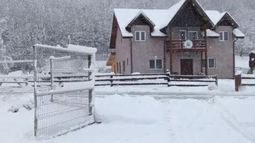 Casa Vânătorului Buzăiel - foto 1