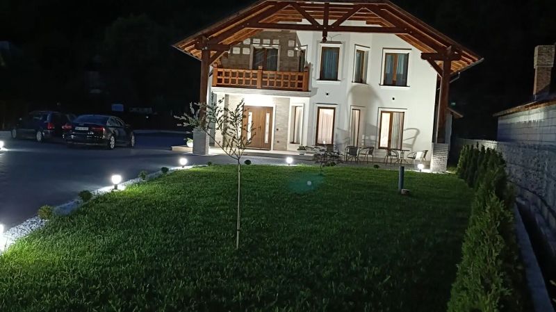 Casa Sub Dumbravă Bârsana - foto 1