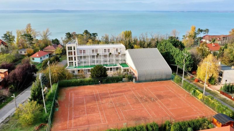 Négy Évszak Hotel Siófok - foto 1