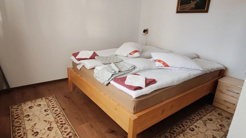 Pensiunea Jalasza Gyöngye Lupeni - foto 1