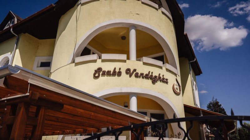 Szabó Vendégház Tiszafüred - foto 1