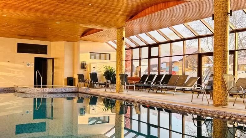 Hotel Eden Câmpulung Moldovenesc - foto 1