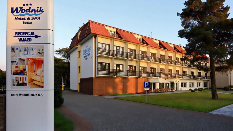 Hotel Wodnik Łeba - foto 1