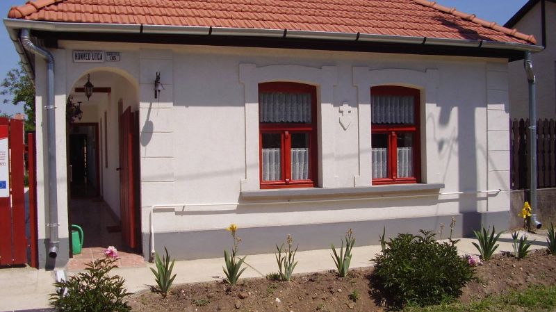 Hollókői Vendégház Abaújszántó - foto 1