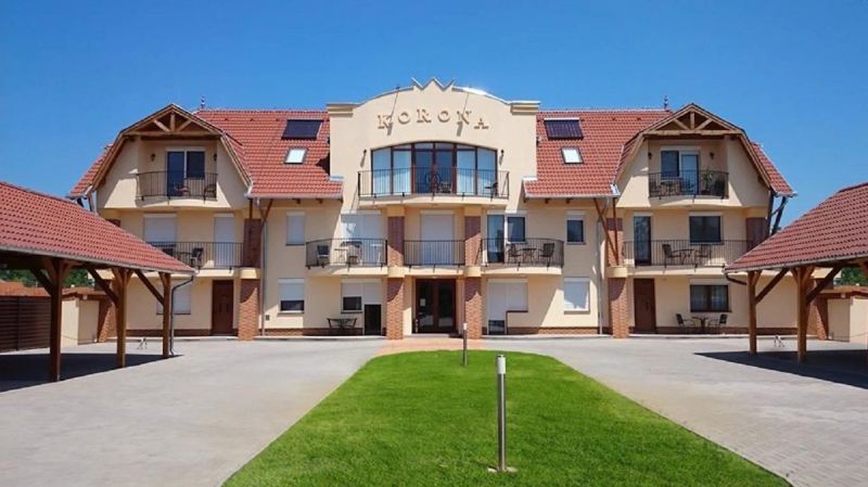 Korona Apartmanház Cserkeszőlő - foto 1