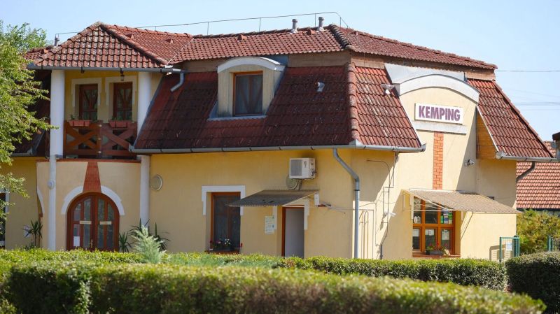 Akácliget Gyógy- és Strandfürdő Karcag - foto 1