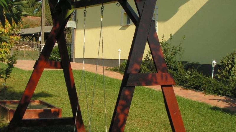 Napsugár Apartman Kistolmács - foto 1