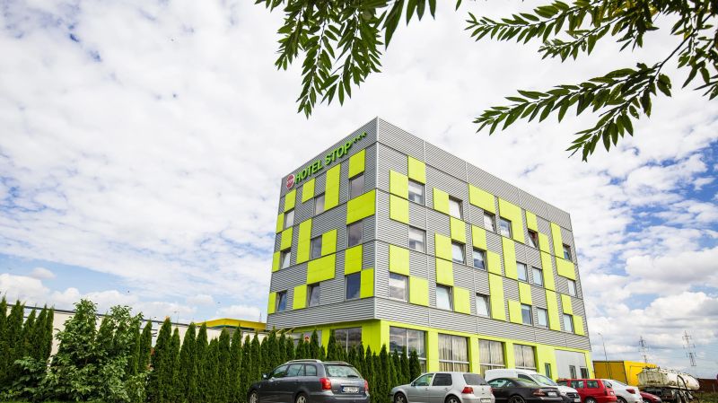 Hotel Stop Brașov - foto 1