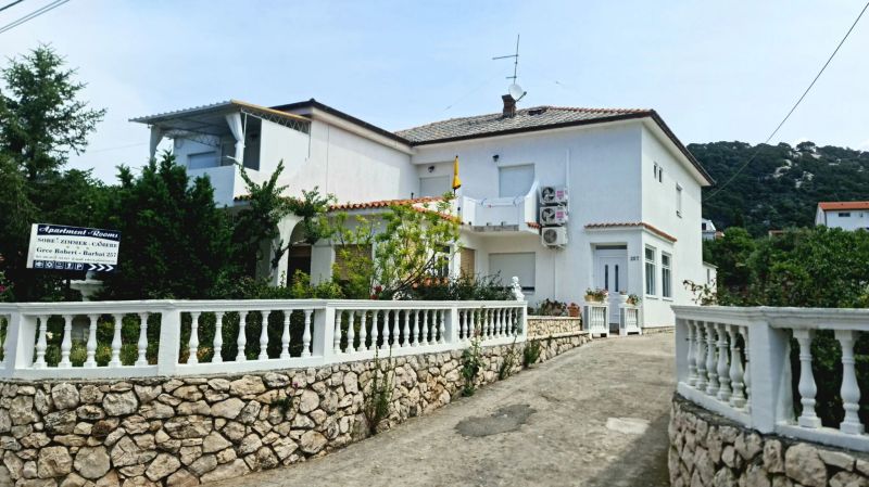 Vila Rab - foto 1