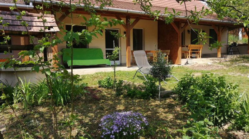 Flóra Apartmanok Kehidakustány - foto 1