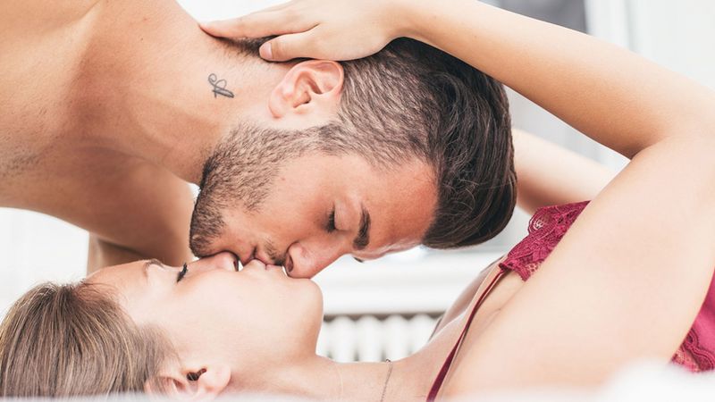 9 rzeczy, których nigdy nie należy robić podczas seksu. Warto wiedzieć, co może irytować partnera