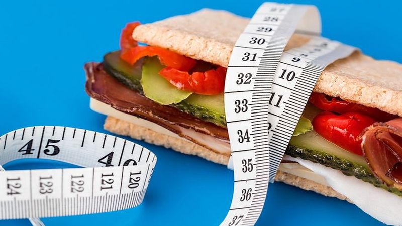 16 pysznych produktów, po które warto sięgać, aby być sytym i nie przybrać na wadze