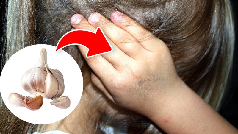 9 domowych sposobów, które pomogą Ci zwalczyć ból ucha. Antybiotyki wcale nie są konieczne