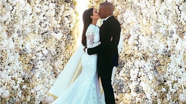 Kanye West i Kim Kardashian sporo majstrowali przy tym ślubnym zdjęciu