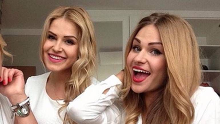 Laura i Natalia robią selfie ze znaną siostrą!