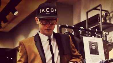 Jacob pokazał zaproszenie na pokaz swojej kolekcji podczas London Fashion Week!