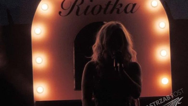 Pocałunek z policjantem i taniec na rurze. Tak wyglądał pierwszy koncert Dody w ramach Riotka Tour [ponad 40 zdjęć]