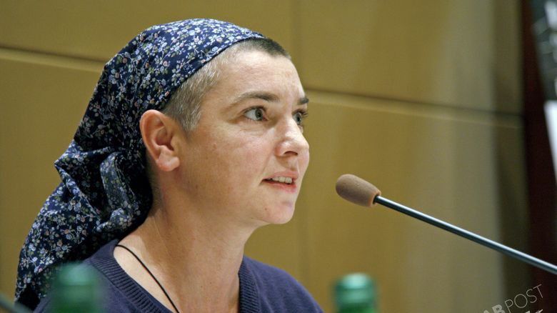Sinead O’connor zamieściła na swoim profilu dramatyczny apel. Niedawno pisała o ciężkiej chorobie syna, która zagraża jego życiu i odwołała trasę