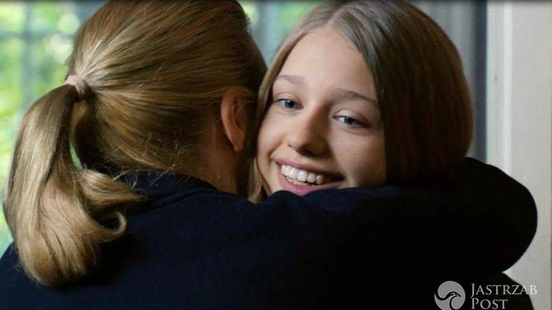 Przyjaciółki odcinek 73 (11) Anka (Magdalena Stużyńska), Julka (Nicole Bogdanowicz) fot: Polsat