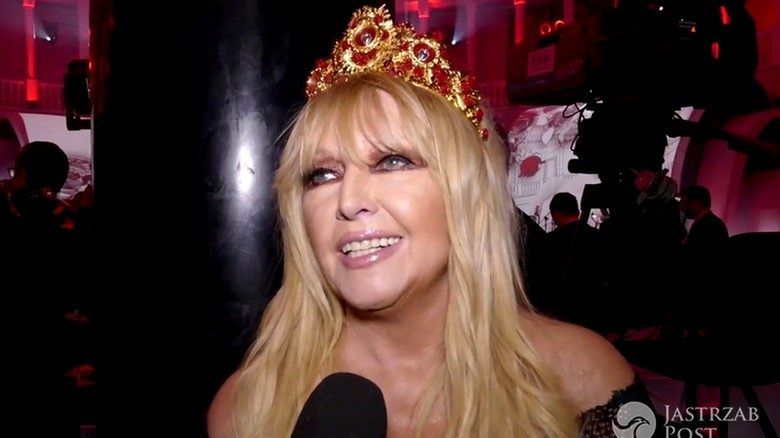 Maryla Rodowicz w koronie na gali Róże Gali 2015