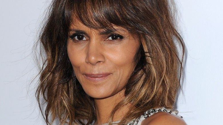 Halle Berry topless na Instagramie