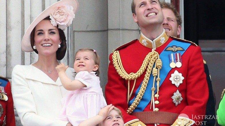 Książę William i księżna Kate pojechali z dziećmi na wakacje. Wiemy, gdzie odpoczywają
