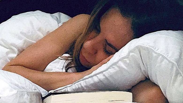 Natalia Lesz chwali się szczęściem. Pokazała jak usypia swoją 4-letnią córeczkę! Nie ma na sobie ani grama makijażu