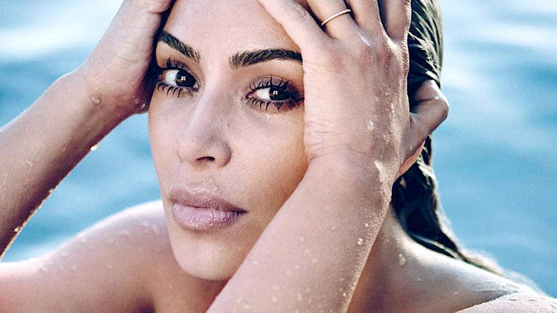 Kim Kardashian sexy