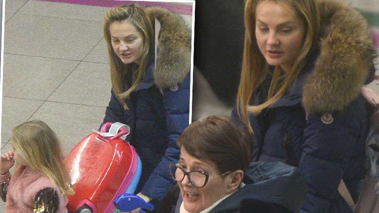 Małgorzata Socha przyłapana ze swoją piękną rodziną na lotnisku! Paparazzi byli w niebie!