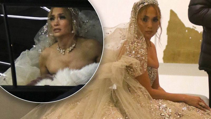 Jennifer Lopez w sukni ślubnej jakiej jeszcze świat nie widział! Została przyłapana przez paparazzi przed ołtarzem