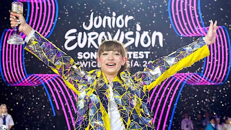 Rodzice Viki Gabor i jej siostra pękają z dumy. Jak wyglądają najbliżsi zwyciężczyni Eurowizji Junior 2019?