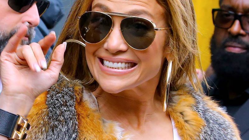 Jennifer Lopez - jaką fryzurę wybrała na Super Bowl?