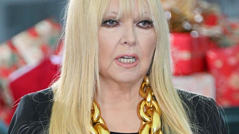 Maryla Rodowicz martwi się o stan swojego pupila. Jest świeżo po zabiegu. „Biedaczek cierpi, ale jest w dobrych rękach”