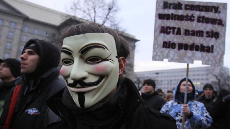 W całej Polsce trwają protesty „Stop ACTA 2”. Co właściwie znajduje się w unijnej dyrektywie?