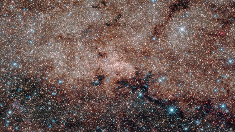 Wokół supermasywnej czarnej dziury z centrum Drogi Mlecznej zaobserwowano osobliwe obiekty