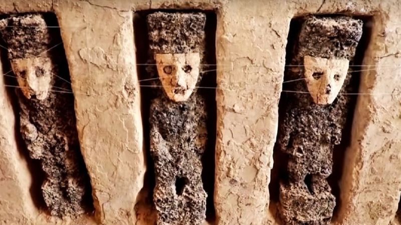 W ruinach starożytnego peruwiańskiego miasta znaleziono tajemnicze drewniane figurki