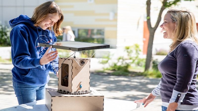13-latka opracowała prosty system, który pozwala panelom solarnym śledzić położenie słońca