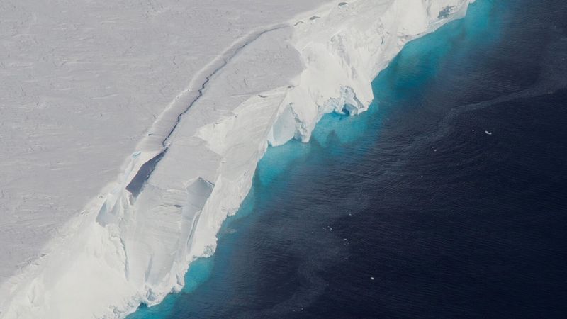 Niepokojące wyniki badań lodowca Thwaites. 14 miliardów ton znika w zastraszającym tempie