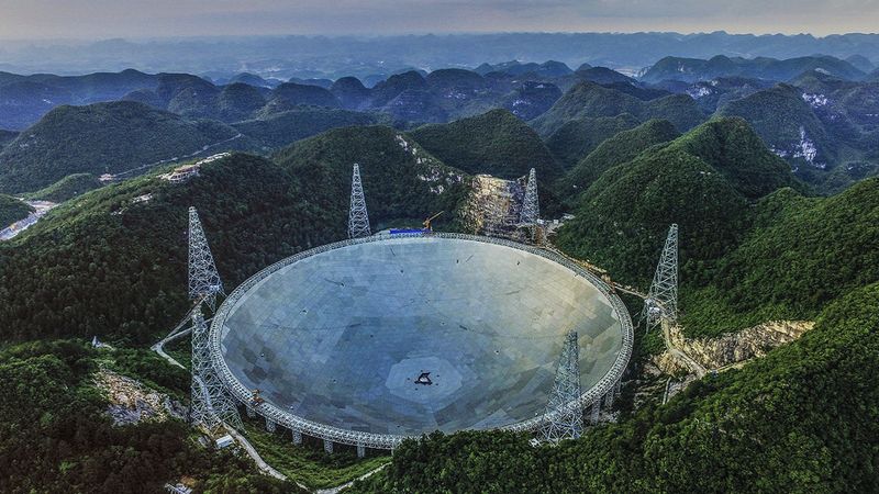 Monstrualny chiński teleskop odebrał kolejne szybkie impulsy radiowe