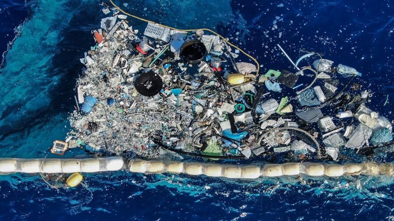 Wielkie oczyszczanie oceanów rozpoczęte! Urządzenie wyłapujące śmieci w końcu działa poprawnie