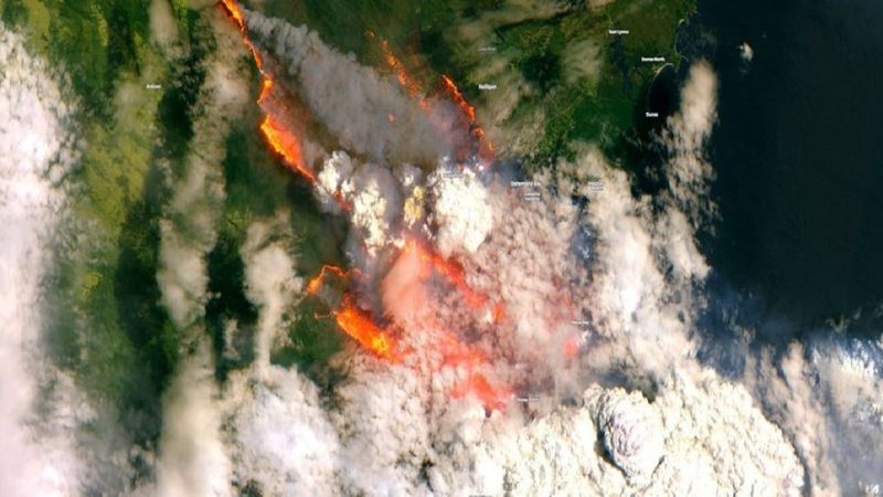 Przerażające zdjęcia satelitarne ukazują skalę zniszczeń spowodowanych pożarami w Australii
