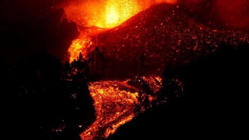 Trwa erupcja wulkanu Cumbre Vieja w La Palma. Sytuacja staje się coraz poważniejsza