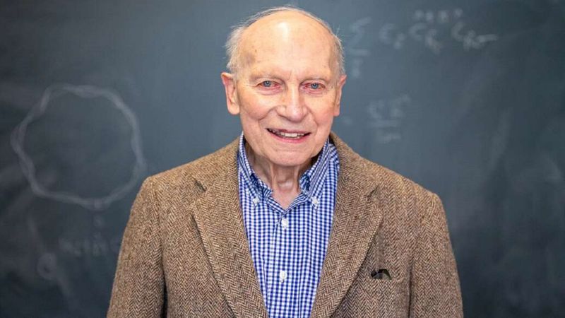 Manfred Steiner to student fizyki, któremu udało się uzyskać doktorat w wieku 89 lat