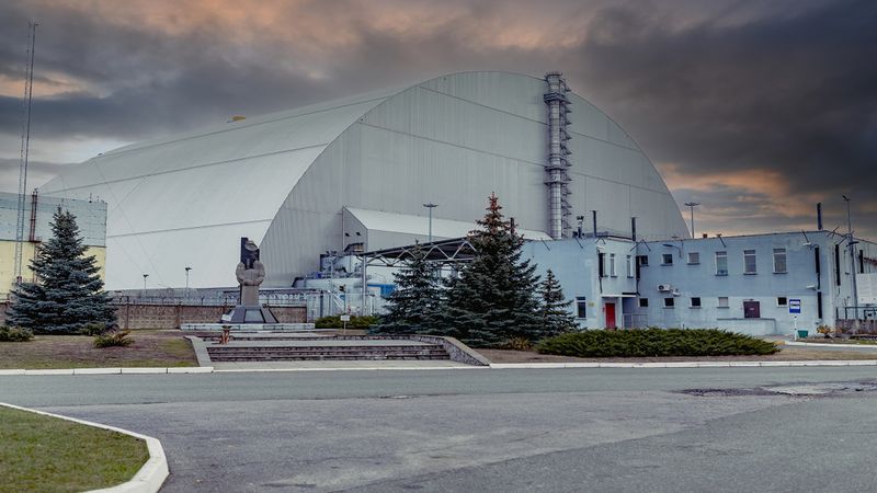 Rosyjskie siły ponownie uszkodziły linię energetyczną w Czarnobylu po jej naprawie