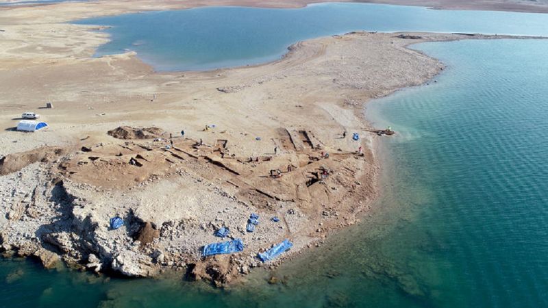 Susza odsłoniła ruiny starożytnego miasta Zakhiku sprzed 3400 lat. Archeolodzy skorzystali z okazji