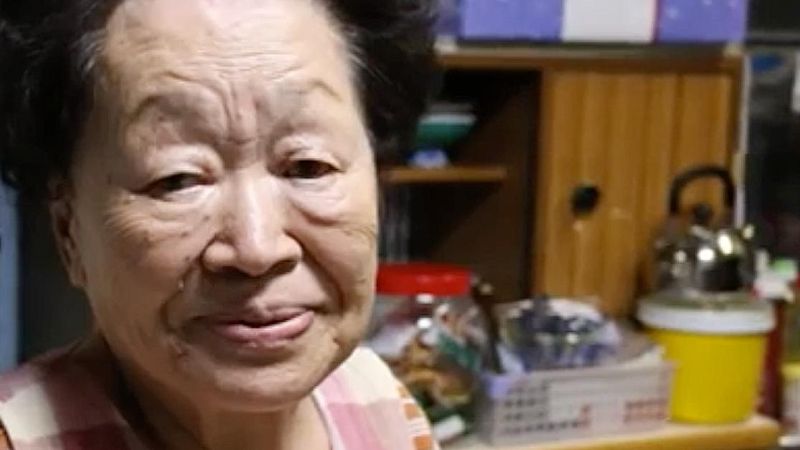 Ta 81-letnie kobieta ma ponad 200 „wnuków”. To, co dla nich robi każdego dnia przyprawia o łzy…