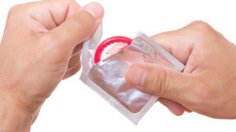 W drogerii 8-latek wypytywał tatę o prezerwatywy… Odpowiedź ojca zaskoczyłaby niejednego dorosłego!