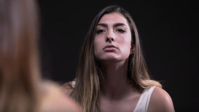 Film poruszający temat tego, jak krytycznym okiem patrzą na siebie kobiety