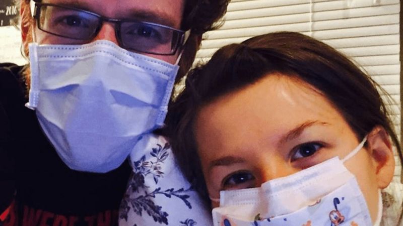 29-latka cierpi na uciążliwą alergię. Choroba nie pozwala jej się zbliżyć nawet do własnego męża