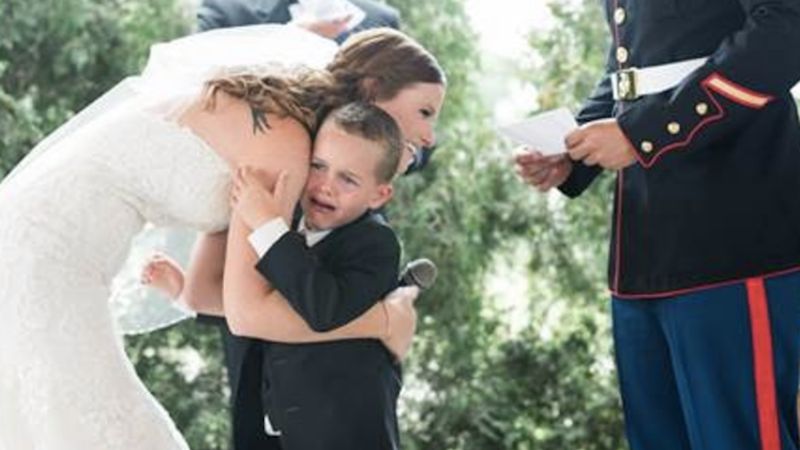 W trakcie ślubu macocha kieruje do 4-latka słowa, po których chłopczyk wybucha płaczem